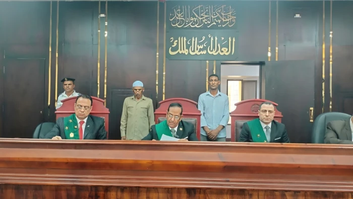 مصر.. بالفيديو: لحظة النطق بحكم الإعدام على مسن اغتصب طفلة وتسبب في حملها.. والقاضي: ساقها إلى متجره كما تساق الشاة للذبح
