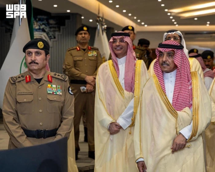 بالصور: وزير الإعلام يزور جريدة أم القرى ومقار منظومة الإعلام بالمشاعر المقدسة وعدد من الجهات الأمنية