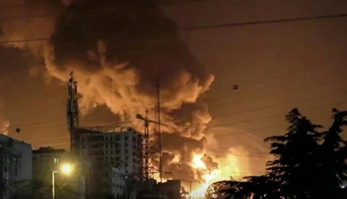 وكالة إيرانية: سماع انفجارات قرب بندر عباس وسيريك وجاسك