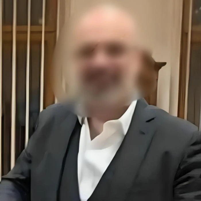 مصر.. «مفصول من كلية الألسن وانتحل صفة طبيب لسنوات».. تفاصيل القبض على جراح قلب شهير بالقاهرة