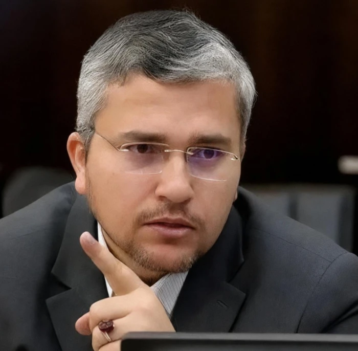 سنعيدهم إلى رشدهم و"انظروا إلى السماء الليلة".. تهديد إيراني لإسرائيل بعد غارات على الضاحية الجنوبية في بيروت