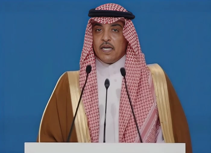 أول تعليق من وزير الإعلام بعد استدعاء مواطن أساء لدولة  شقيقة