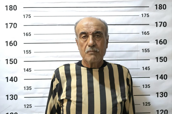 "ارتكب انتهاكات جسيمة بحق السوريين".. القبض على لواء سابق في قوات نظام الأسد البائد
