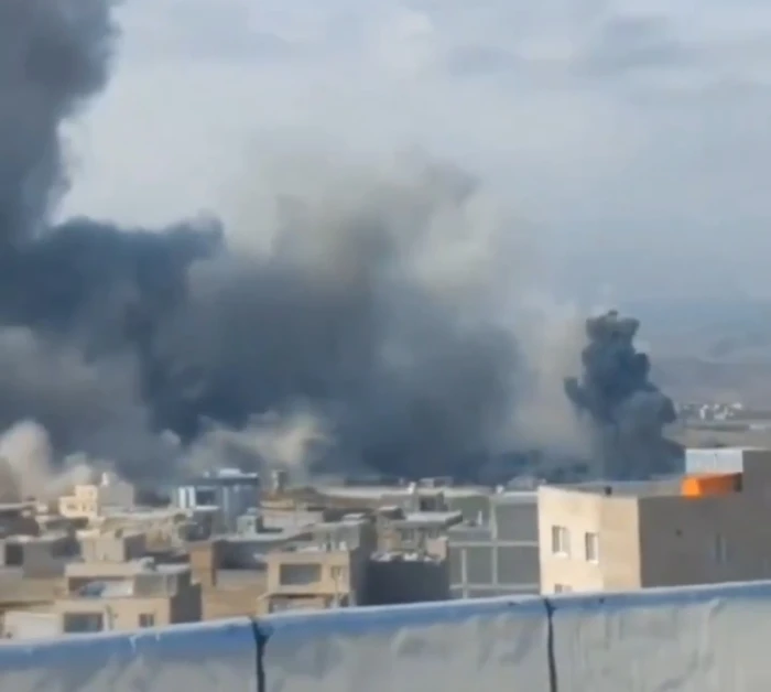 بالفيديو.. الجيش الأمريكي يقصف معسكرات النظام الإيراني في بندر عباس