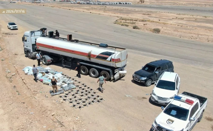 بالصور: سوريا تحبط تهريب شحنة أسلحة ضخمة إلى حزب الله في لبنان وتصفه ب "ميلشيا إرهابية"