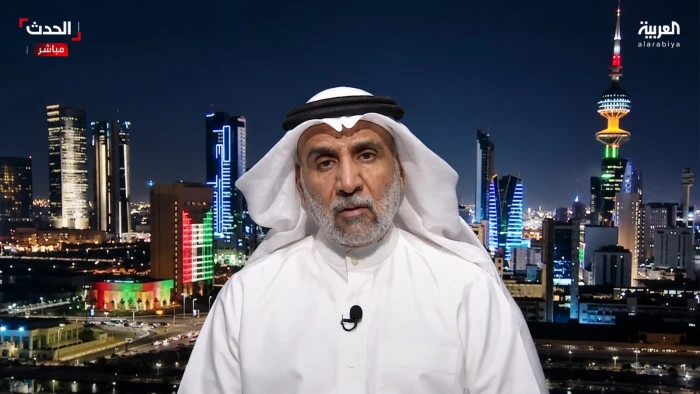 بالفيديو:  محامٍ كويتي يثير موجة انتقادات بعد دفاعه عن بقاء النظام الإيراني