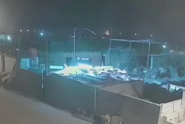 بالفيديو.. اللحظات الأولى للقصف الجوي السعودي الذي استهدف مواقع ميليشيات موالية لإيران في البصرة بالعراق