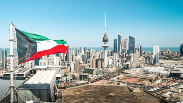 بينها منشأة حكومية.. طائرات مسيرة إيرانية تستهدف عددًا من المنشآت الحيوية الكويتية