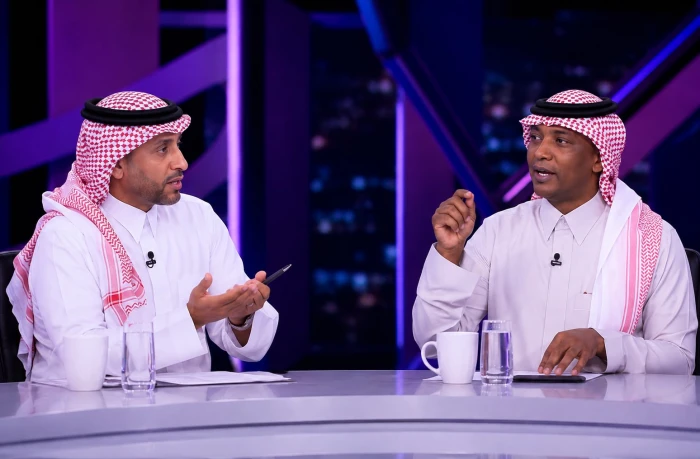 ‏بالفيديو.. محمد نور لسامي الجابر: ‏«اللّه يعطينا اللي عطاكم.. الهلال مغيرين 16 لاعبًا».. والأخير يرد