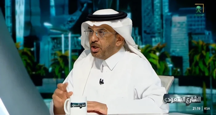 هل تتحمل المدرسة الخاصة المخالفة  رسوم دراسة طلابها في مدرسة أخرى ؟.. بالفيديو محام يُجيب
