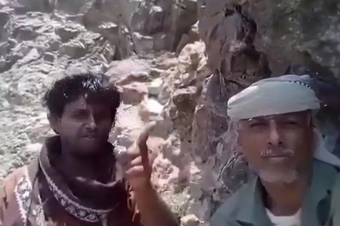 بالفيديو.. عناصر من قوات المقاومة اليمنية يعلنون استعادة موقع وجبل البازلة الاستراتيجي في لحج