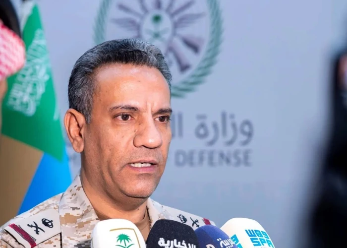 التحالف: اعتراض وتدمير مسيّرتين حوثيتين باتجاه الرياض.. ورصد تهديد صاروخي ومسيّرات باتجاه المملكة