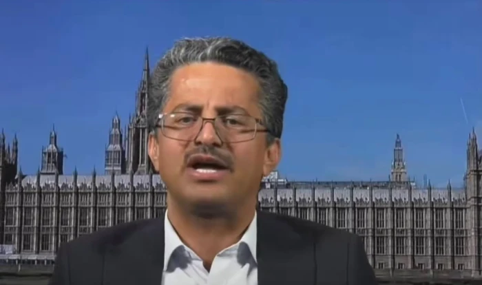 البخيتي: السعودية تخوض حربًا نيابة عن العرب والمسلمين والعالم .. وبريطانيا وفرنسا أرسلتا دعمًا عسكريًا دون الرجوع إلى البرلمان رغم امتلاكهما برلمانين حقيقيين