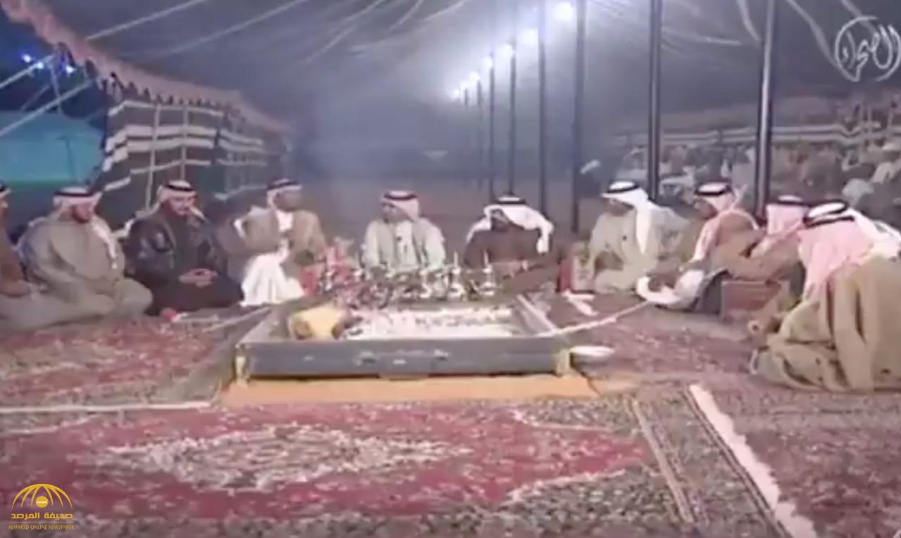 قناة "الصحراء" توضح ملابسات تداول مقطع خادش للشاعر "عيدان بن راجس " مع فتاة تعطلت سيارتها!