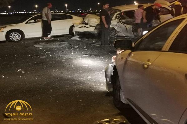 إصابات خطيرة لـ 5 نساء في حادث تصادم جماعي بـ "تاروت" - صور