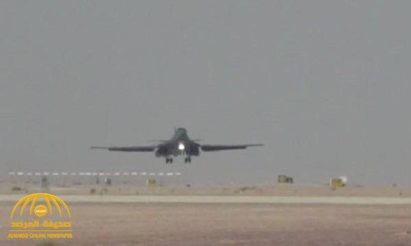 شاهد .. لحظة وصول قاذفة B1B الاستراتيجية الأمريكية لقاعدة الأمير سلطان الجوية