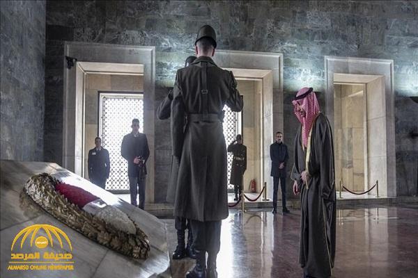 شاهد .. رئيس مجلس الأمة الكويتي يزور قبر "أتاتورك" في أنقرة ويقف أمامه دقيقة صمت مع الوفد المرافق له