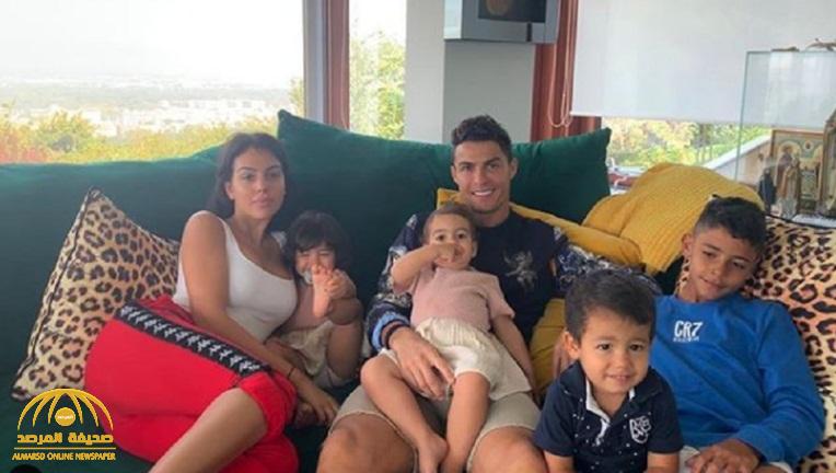 شاهد .. كيف يقضي "كريستيانو" وقته مع ابنه جونيور وخطيبته جورجينا