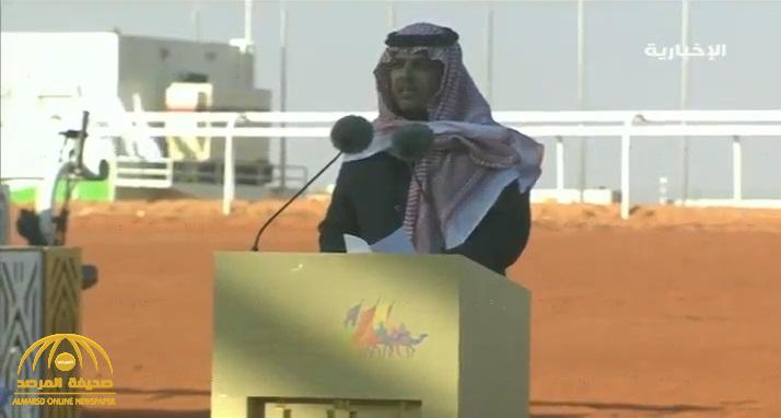 شاهد .. قصيدة حماسية للشاعر بدر الخالدي أمام خادم الحرمين في ختام مهرجان الإبل