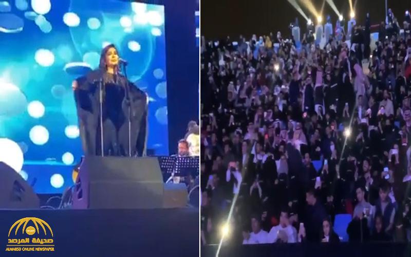 شاهد : حضور جماهيري كبير لحفل أصالة في بريدة .. والفنانة تتفاعل مع جمهورها وتخلع العباءة