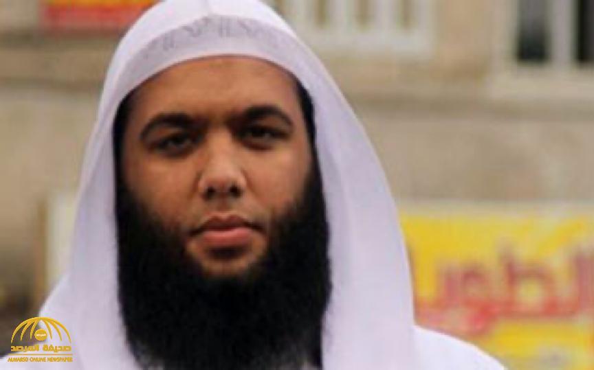"حرم الاختلاط في واتساب وكمال الأجسام وعيد الأم " ... فتاوى غريبة لنجل الداعية الشهير أبو أسحق الحويني تثير الجدل !