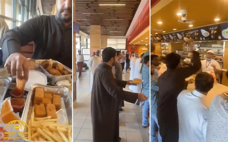 شاهد .. شاب يصرخ ويثير الذعر داخل مطعم "البيك" ويسأل عن معد الطعام .. ثم يفاجئهم بالسبب !