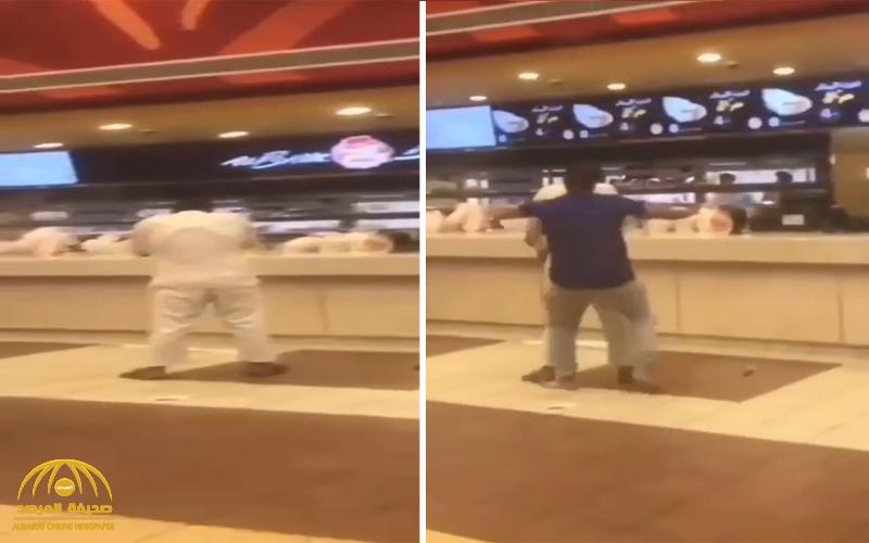 شاهد : لحظة القبض على مقتحم مطعم البيك بالرياض وهو في حالة غير طبيعية