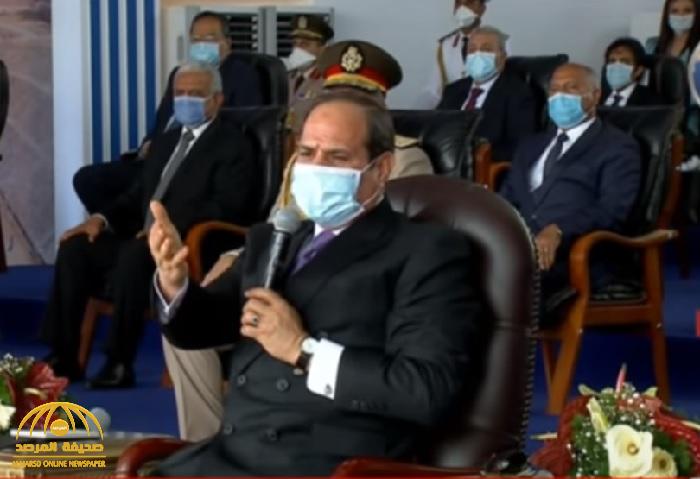 بالفيديو : "السيسي" يقاطع مقدمة حفل أثناء افتتاح أحد المشروعات في مصر بسبب وقوف الفتيات!