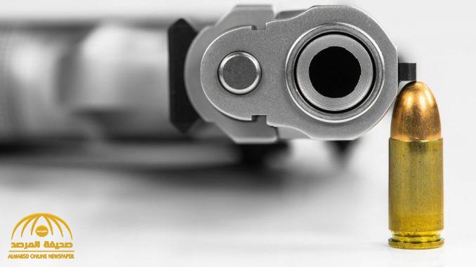 "مداهمة بدراجة نارية ومسدس وعصا".. تفاصيل مضاربة "مكة" الجماعية وهذا ما عُثر عليه بحوزة المتهمين بعد ضبطهم!