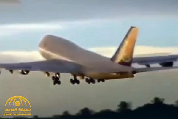 بالفيديو .. قصة مقطع هبوط طائرة الخطوط السعودية في مطار عسكري بالخطأ قبل 23 عام