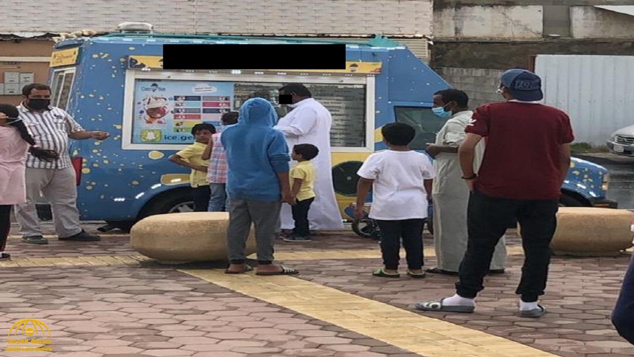 هاشتاق"بائع آيس كريم أبها" يتصدر تويتر بسبب فتاة.. و"صاحب المشروع " : الله يسامح من يشوه سمعتي !