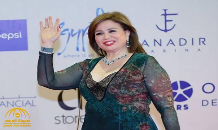 "تزوجت سرا والعصمة بيدها".. إلهام شاهين تثير الجدل بظهورها بالعباءة والحجاب وهذه قصة ممارستها الأمومة بدون أولاد
