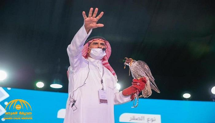 شاهد: بيع 4 شاهين قرناس بـ أكثر من 300 ألف ريال في مزاد نادي الصقور السعودي