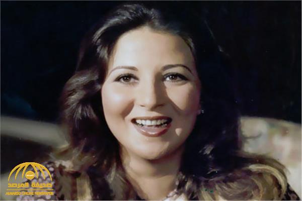 بالصورة: إطلالة صادمة لـ بوسي التي حيرت جمهورها بجمالها وهكذا أصبحت بعمر الـ66