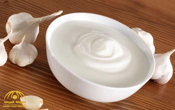 الكشف عن 9 فوائد طبية للوصفة السحرية "الزبادي مع الثوم"