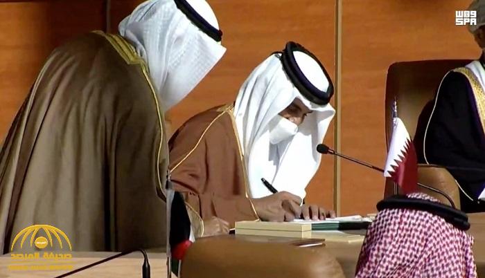 شاهد: لحظة توقيع قادة ورؤساء وفود دول مجلس التعاون على بيان العلا الختامي