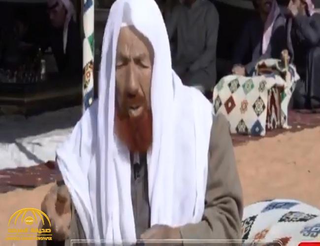 هجرت المدينة منذ عقود.. شاهد: عائلة تكشف عن سر عيشها في صحراء "نقذة"