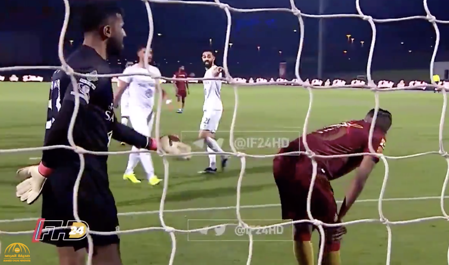 " يا عيال ذا من  معه ".. شاهد : صراخ العويس على لاعبي الأهلي بسبب لاعب النصر رائد الغامدي !