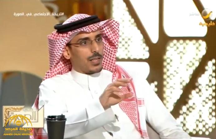 بالفيديو .. العساف يكشف عن أحداث مرعبة من تاريخ جدة:" طائرة حجاج احترقت في السماء وتساقطت الجثث على الناس"