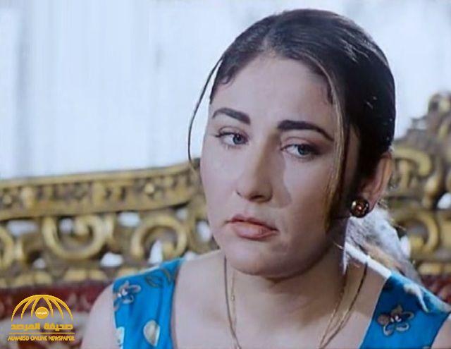 ممثلة مصرية شهيرة تترك الفن وتعمل في محل لبيع "الفول والفلافل" ممثلة مصرية شهيرة تترك الفن وتعمل في محل لبيع "الفول والفلافل"