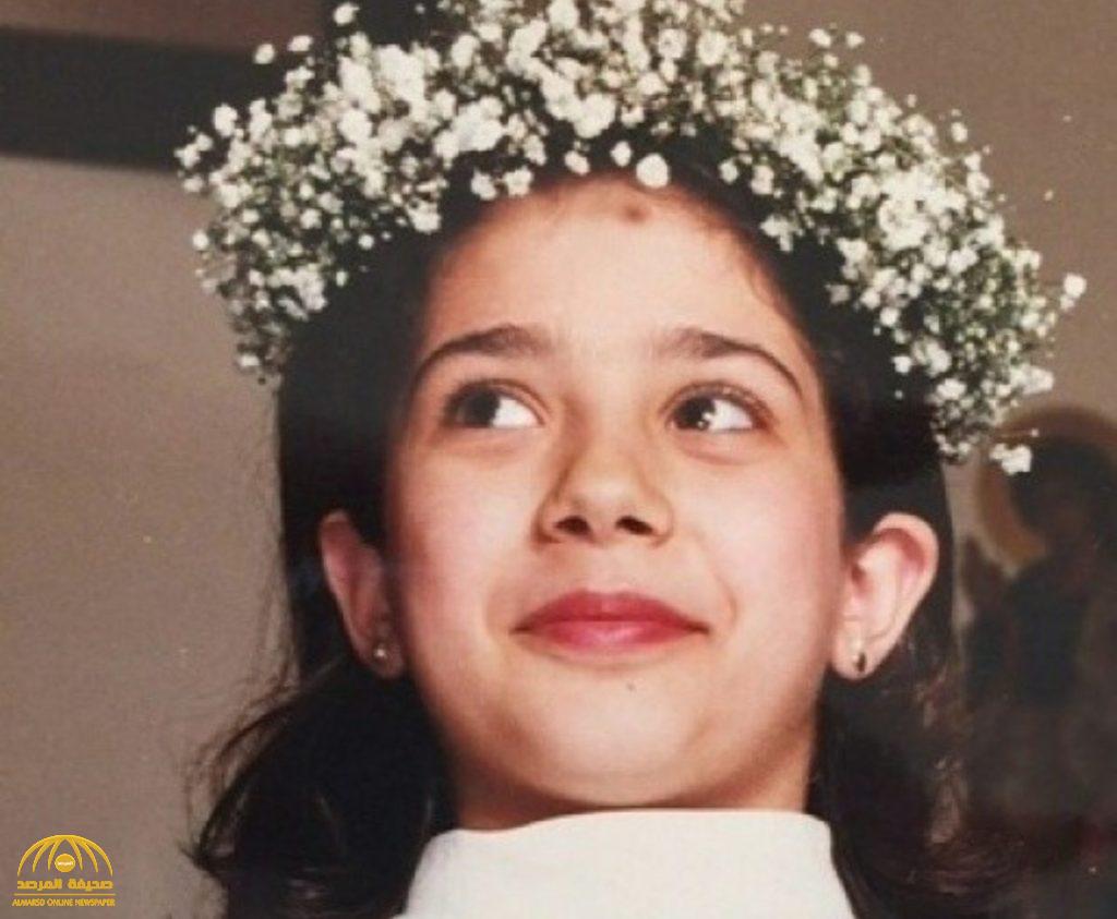 هل تستطيعون تحديد هوية هذه الطفلة؟.. أصبحت ملكة جمال وممثلة ومقدمة برامج شهيرة (صور)