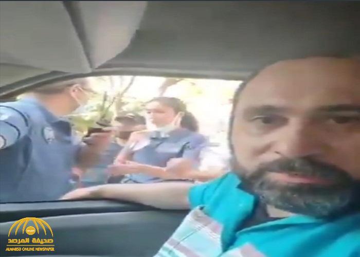 شاهد: شرطي تركي يعتدي على مواطن سوري داخل سيارته أمام ابنته وزوجته
