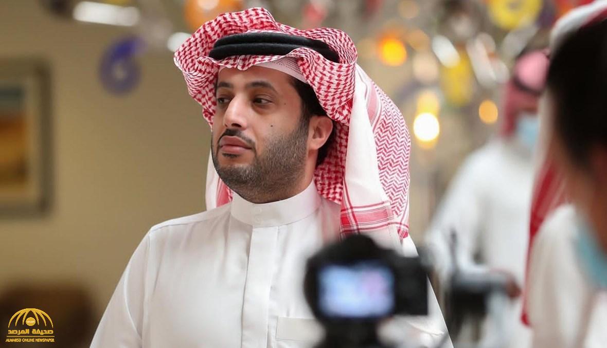 "تركي آل الشيخ" ينشر صورة لوالده بـ"يوم الأب" ويعلق عليها: "ابنك وخادمك "