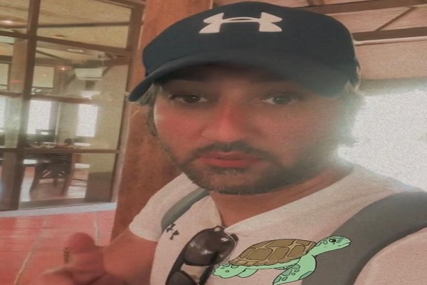 شاهد.. رد  مفاجئ من "زياد بن نحيت" على شخص طلب مساعدته في تسديد قسائمه مقابل الدعاء له!