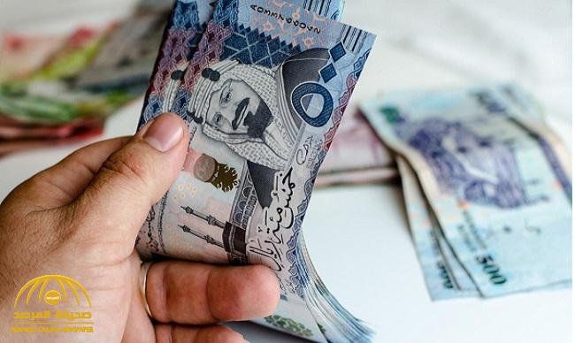 خصم 20 ريالا من راتب " حارس الأمن" عند التأخر دقيقة واحدة .. وهذا مقدار الحسم عن غياب يوم كامل!