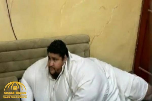 بعدما قالوا له "من يحمل جثتك لو توفيت".. تطورات جديدة بشأن منصور الشراري الذي وصل وزنه 500 كيلو