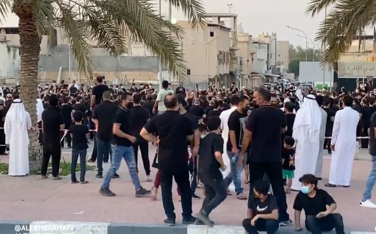 شاهد: لقطات حية لمراسم "عاشوراء" في القطيف والأحساء