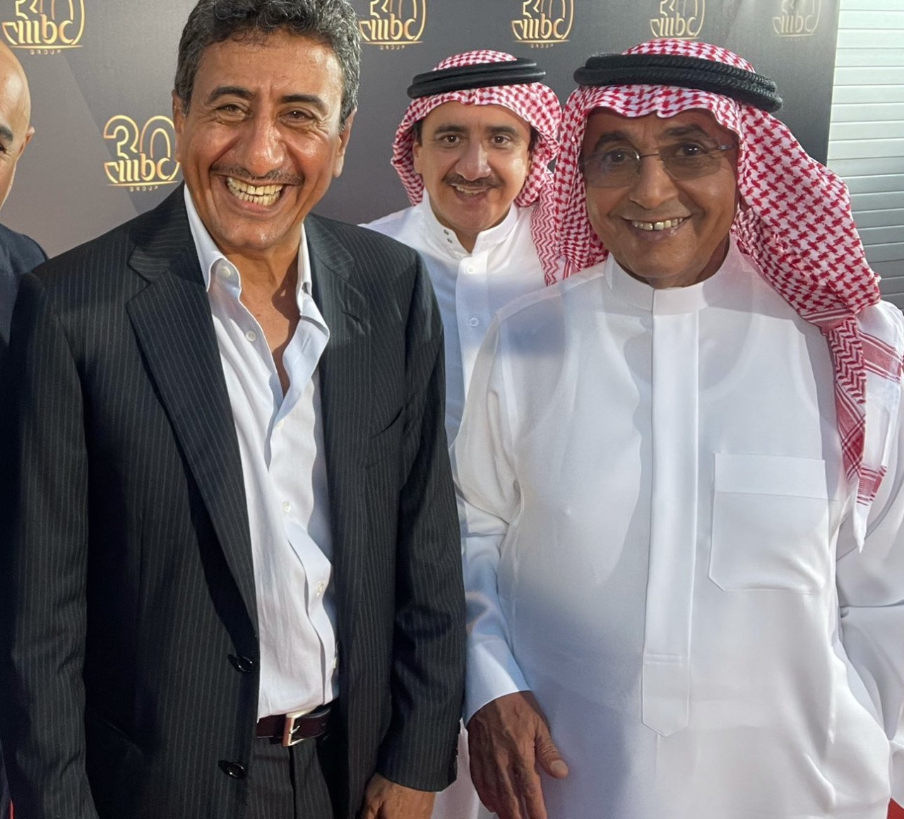 بعدما أثارت صورته جدلاً واسعاً.. نجل الإعلامي "داوود الشريان" ينشر فيديو لوالده ويكشف سر نحافته الملفتة