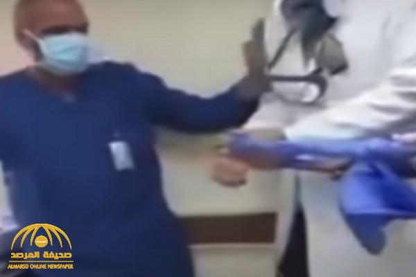 مفاجأة جديدة بشأن واقعة "السجود للكلب" يكشفها مدير أمن المستشفى