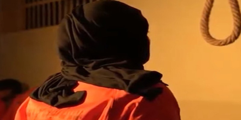 مصر.. إعدام امرأة بعد خيانة وقتل زوجها بمساعدة عشيقها بحيلة ماكرة لإبعاد الشبهة عنها مصر.. إعدام امرأة بعد خيانة وقتل زوجها بمساعدة عشيقها بحيلة ماكرة لإبعاد الشبهة عنها